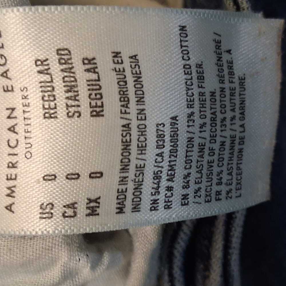Classic Blue Women's Jeans American Eagle Flare Leg Size O 0296 Minor Wear Cuffs - Picture 3 of 6